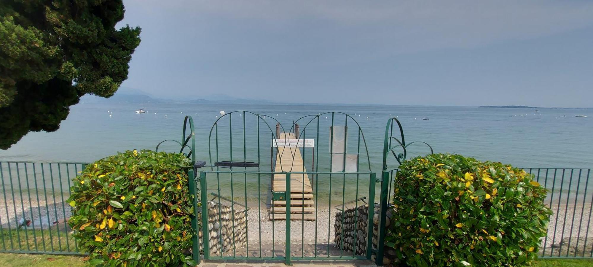 Hotel Florence Manerba del Garda Oda fotoğraf