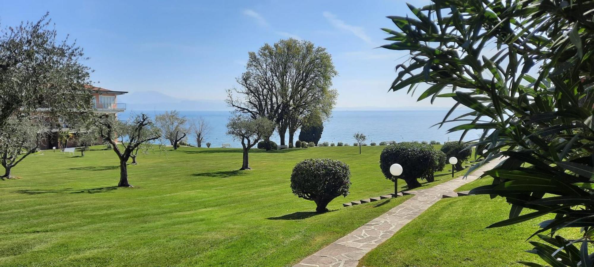 Hotel Florence Manerba del Garda Oda fotoğraf