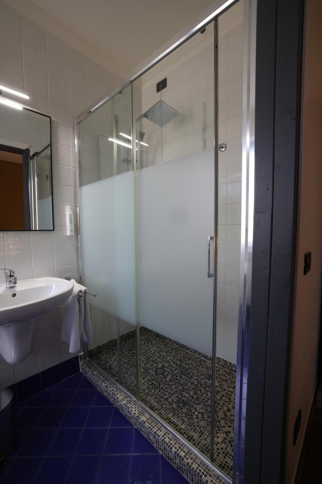 Hotel Florence Manerba del Garda Oda fotoğraf