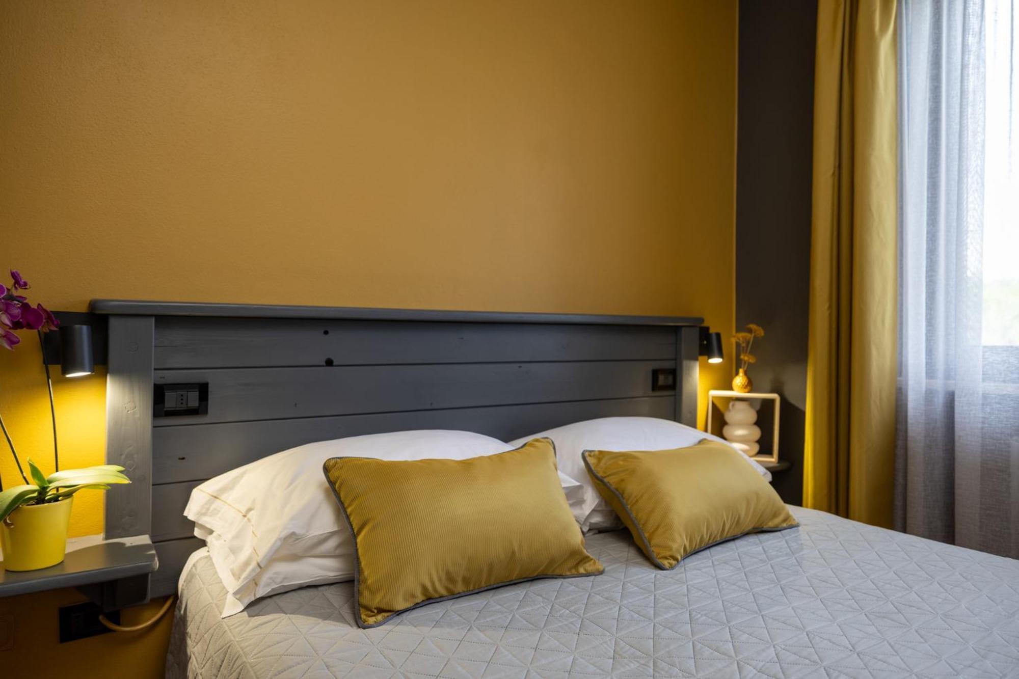 Hotel Florence Manerba del Garda Oda fotoğraf