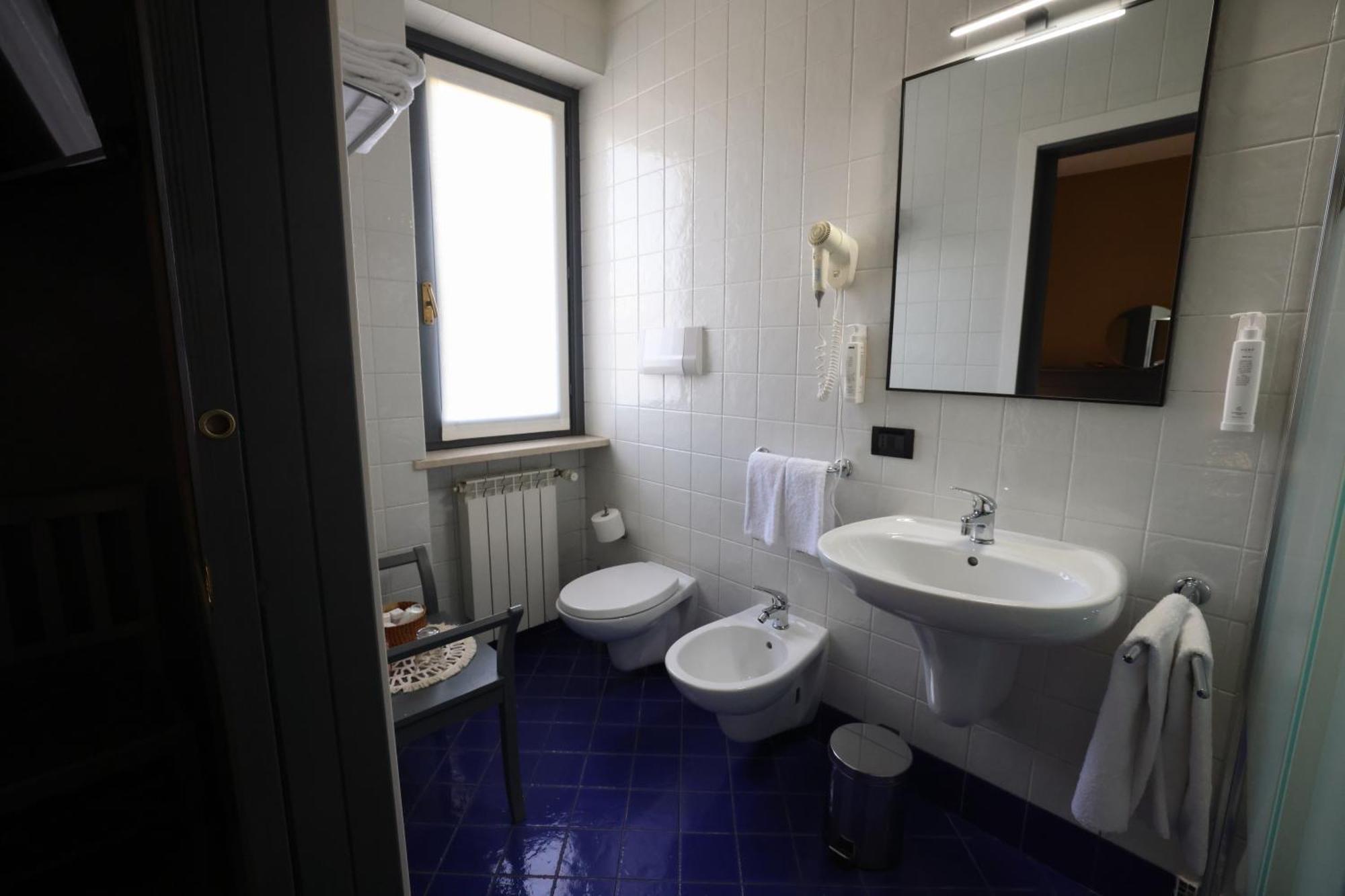 Hotel Florence Manerba del Garda Oda fotoğraf